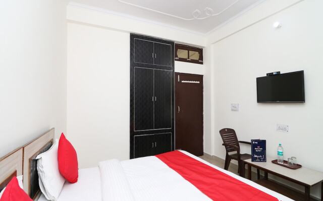 OYO 6064 Home Stay Siddhi Palace