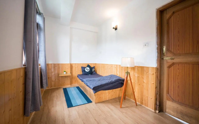 One Light Hostel
