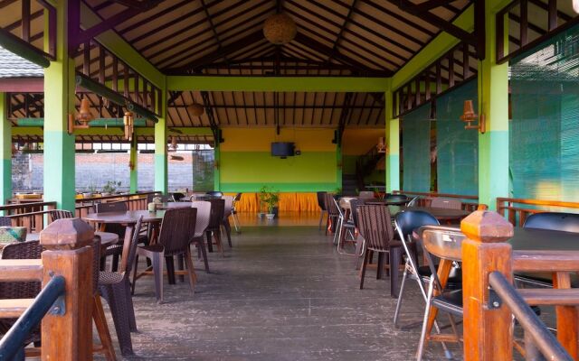 OYO 1320 Green Orry Inn
