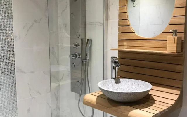 Le Chalet Loft and Spa