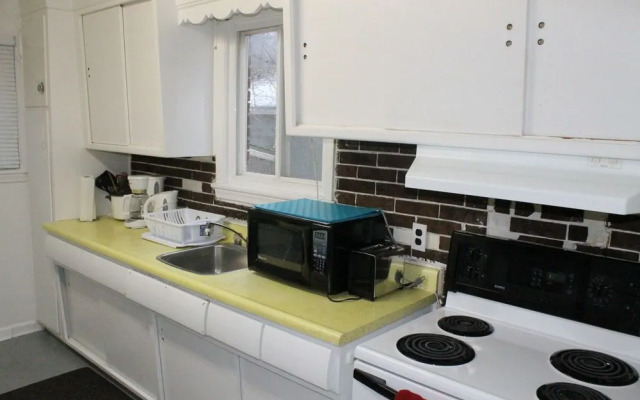 Adib Apartments - 1689 Baseline Rd