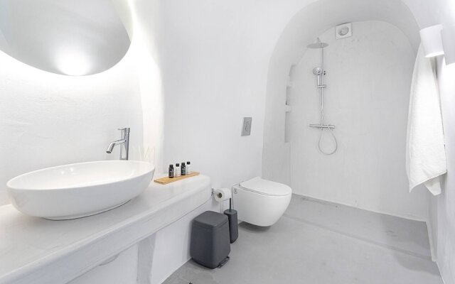 Aristofanis Sunrise Suite