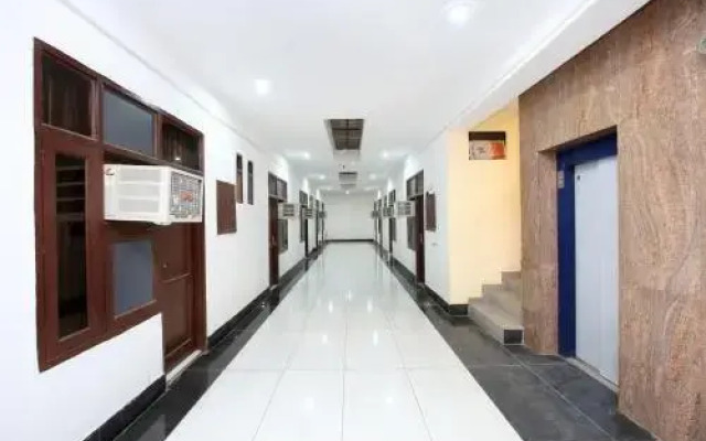 OYO 14823 Skyheights