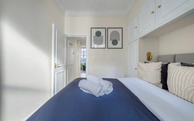 Charming 1BR Near Soho & Theatres