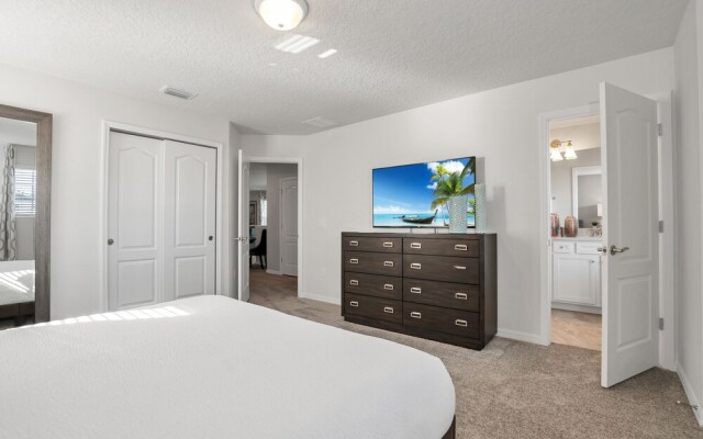 Private Pool Villa W/pool Table, On-site Waterpark