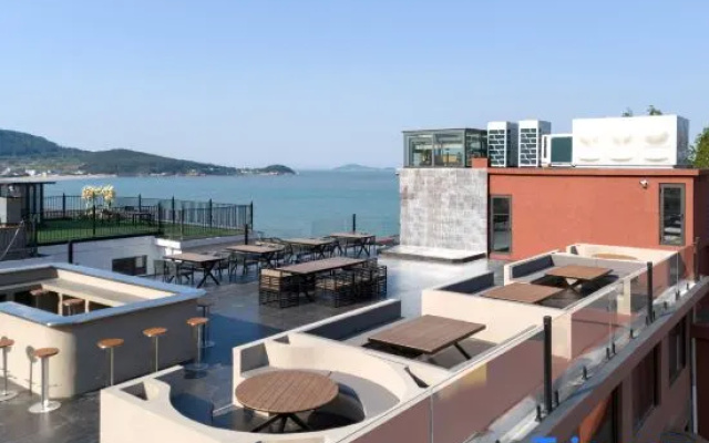 Yangchuan Design Art | Sea View Private Hot Spring Homestay, Yangkou Beach, Laoshan Scenic Area – Outside – Qingdao