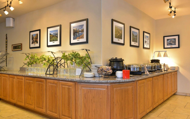 Best Western Swiss Clock Inn