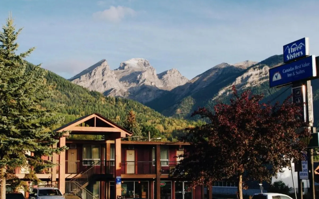 Canadas Best Value Inn and Suites Fernie