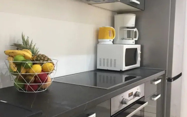 Sunflower-beautiful Modern Apt. w. Terrace&garden