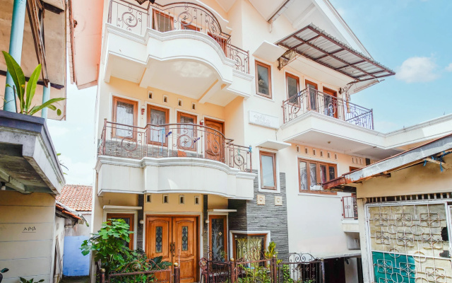 OYO 94118 Homestayque Syariah — 2-star hotel in Cimahi