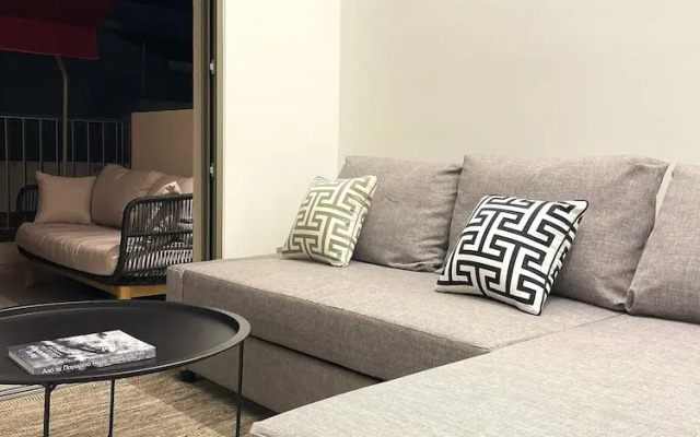 THE NIXON Suite and Apartments Hotel