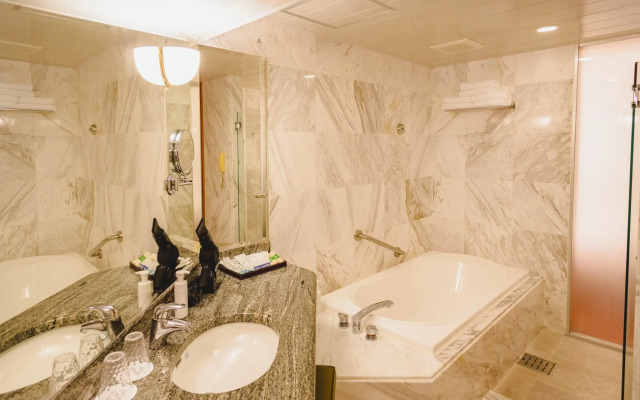 Oriental Hotel Okinawa Resort & Spa