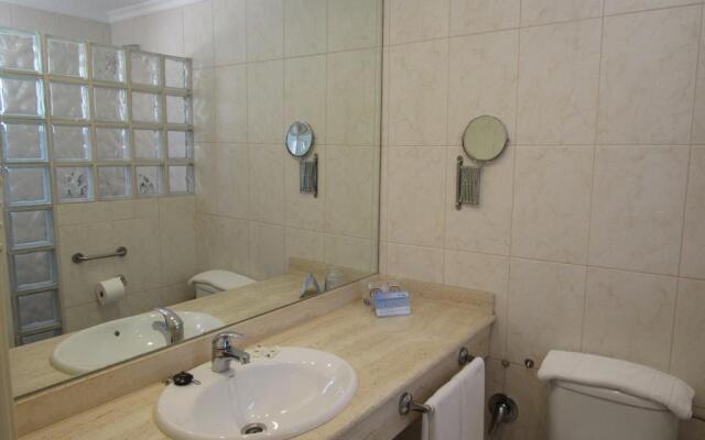 Hotel Los Arcos