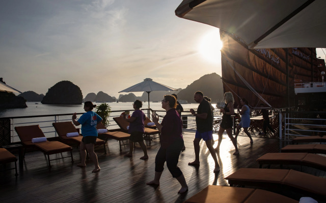 V'Spirit Cruise
