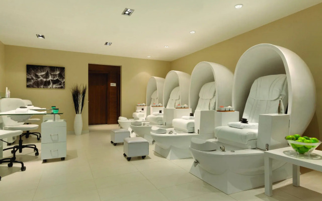 Radisson Hotel & Conference Centre Calgary Airport