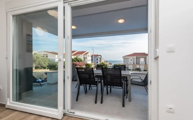 Pool Apartments Banta B