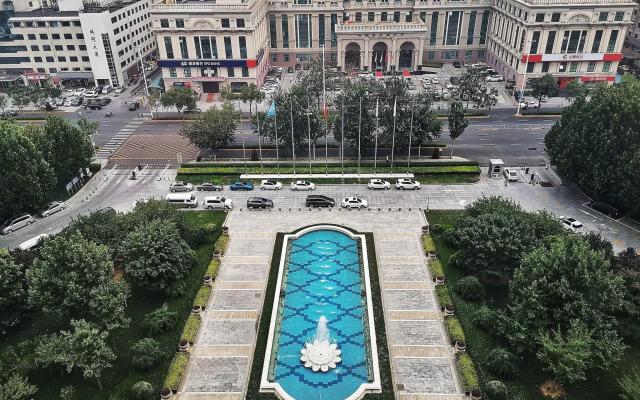 Renaissance Tianjin Lakeview Hotel