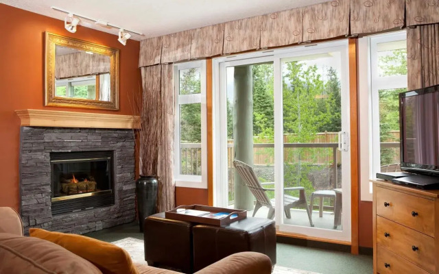 Windtower Lodge & Suites