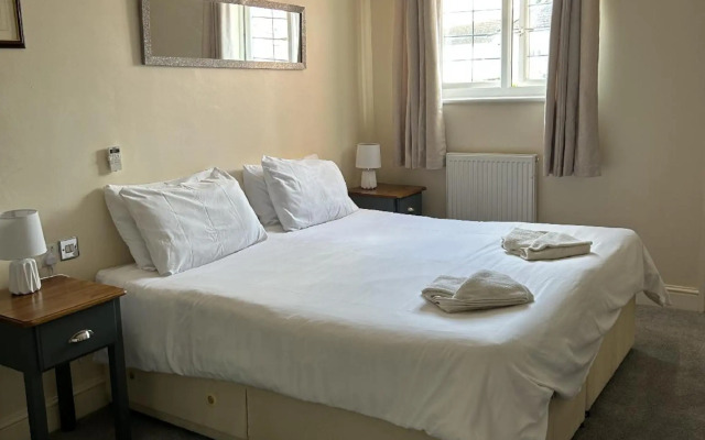 Halfway House Inn Country Lodge