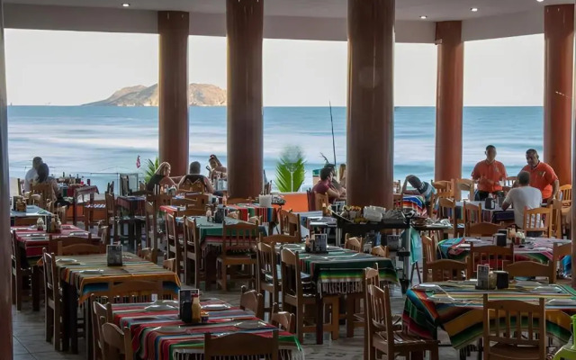 Brujas Tower Beach Resort