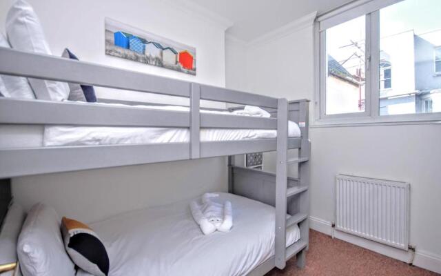 Cosy 2 Bedroom Apartment - Flat 3 Queens Square Brighton