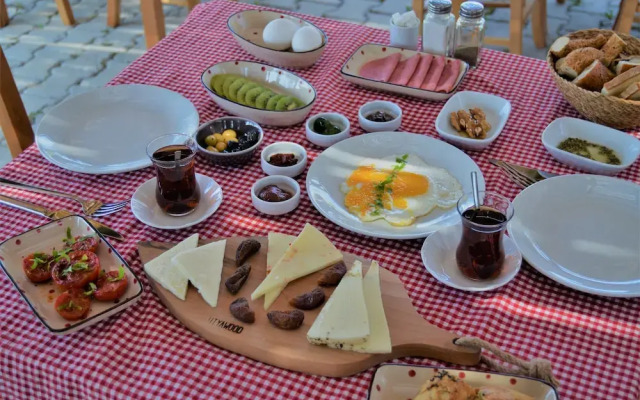 Le Petit Hotel ve Bağ Evi