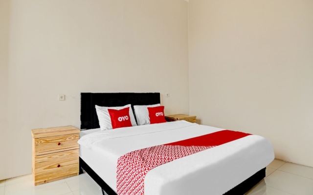 OYO Life 90544 Grand Redisa