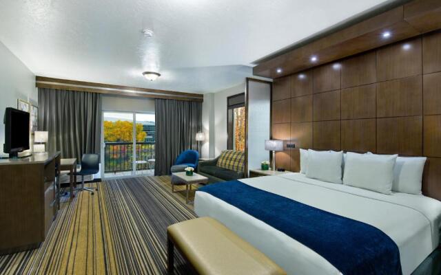 Oxford Suites Downtown Spokane