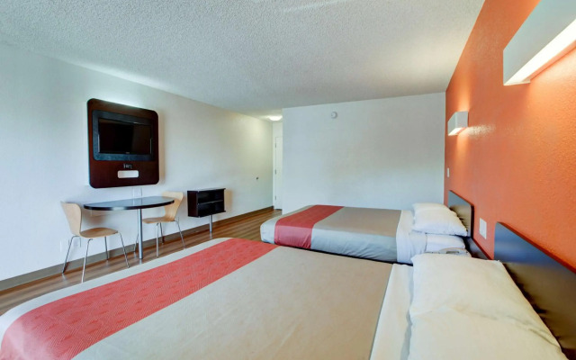 Motel 6 Irvine - Orange County Airport