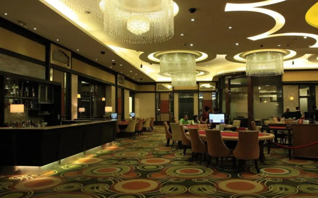 Holiday Palace