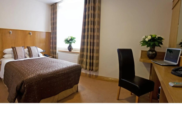 Blooms Hotel