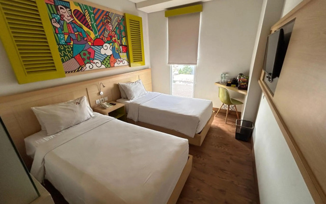 MaxOneHotels.com at Kramat