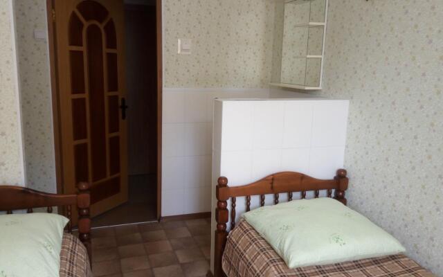 Отель Жуков