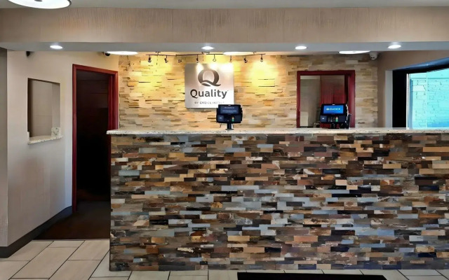 Crowne Plaza Cleveland Airport by IHG