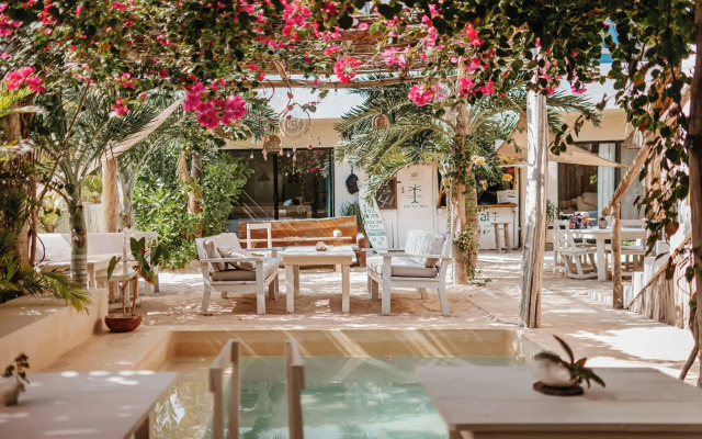 LunArena Barefoot Comfort