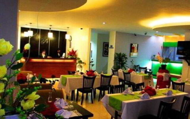 El Bajada Hotel