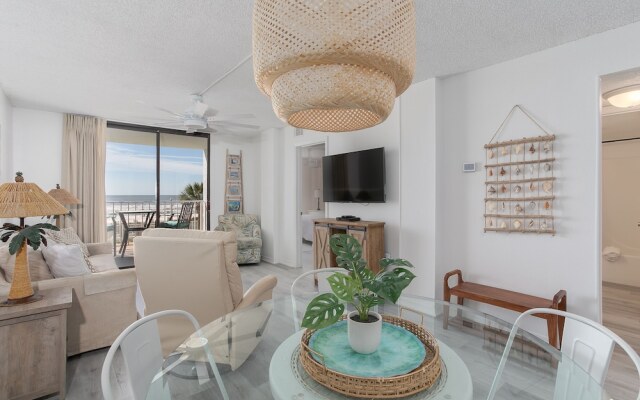 Sunswept Condos by Hosteeva