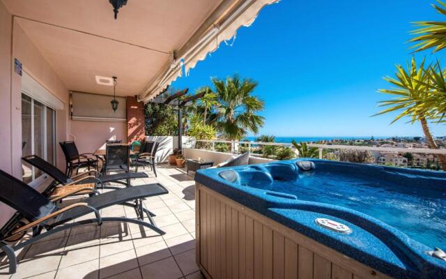 Malibu Mansions Condo 1 by Rafleys