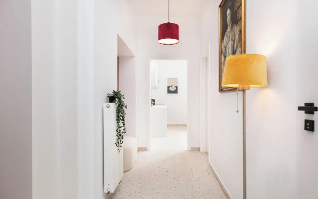 Retro Glamour by Upstairs
