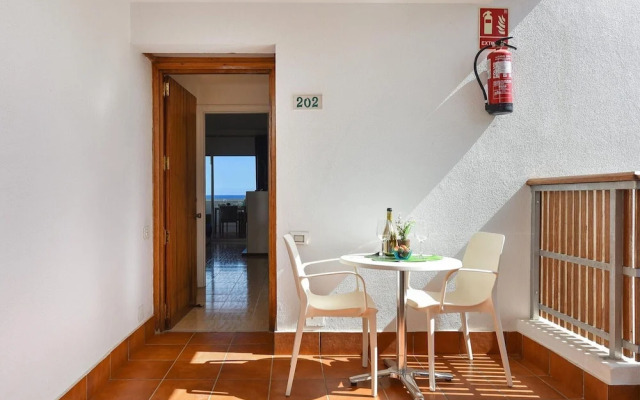 Belvilla by Oyo Apartment Aida 202