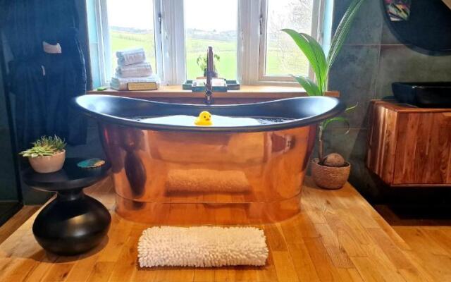 The Black Wolf Suite @ The Grumpy Schnauzer B&B