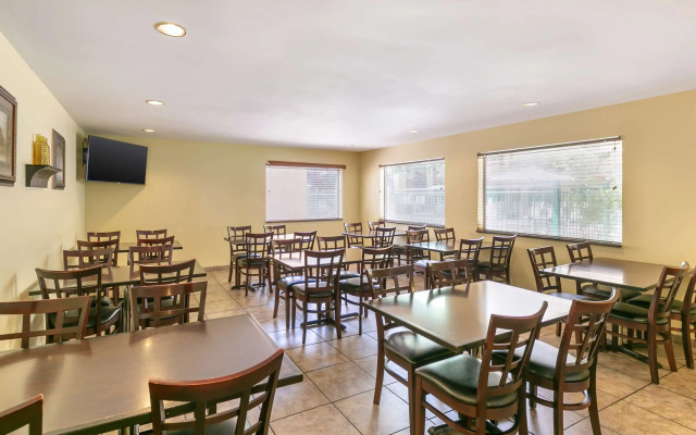 Best Western Plus Orchid Hotel & Suites