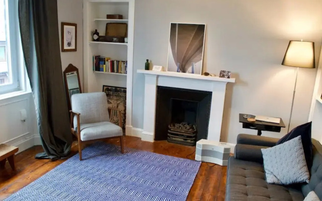 2 Bedroom Apartment Near The Shore