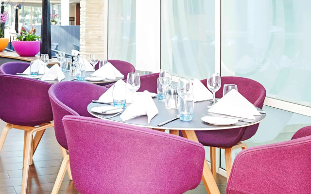 Novotel London Heathrow Airport M4 Jct. 4