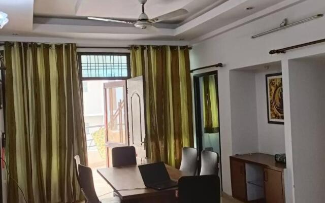 3 BHK In VIP Area, Hazrat Ganj, Lucknow