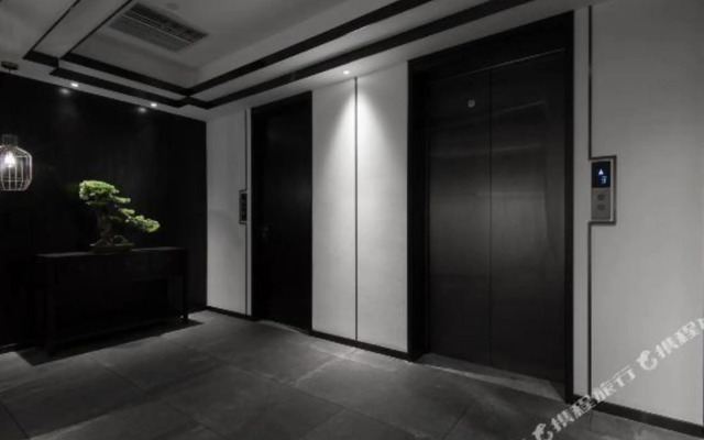 Yunny Hotel (Kunming Railway Station Wanda Square store)