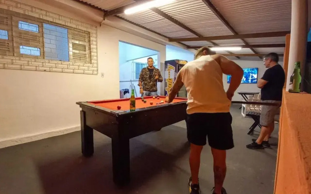 Yolo Hostel