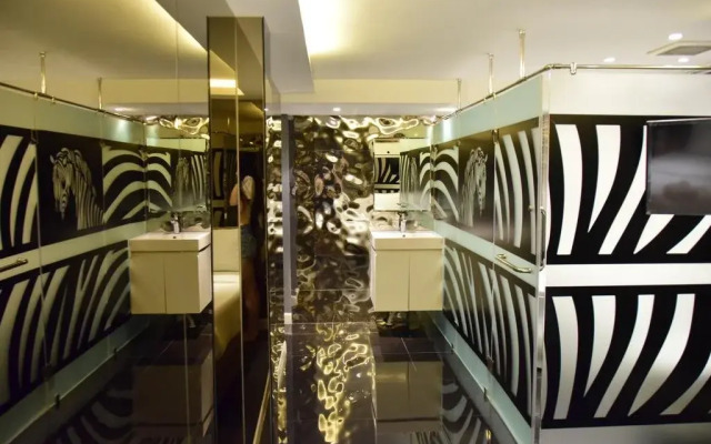 Double Five - Hostel