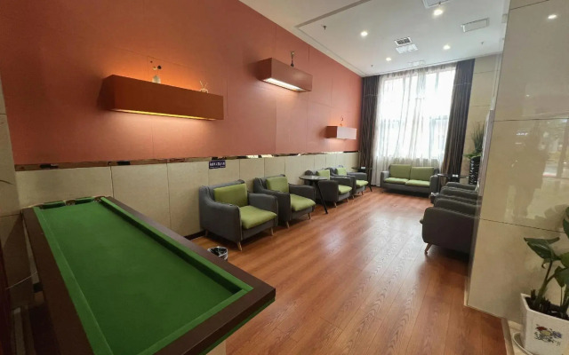 Qichun SET Chain Hotel (Dazhonghua Zongsheng Plaza)