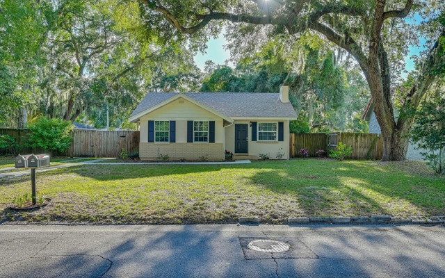 Winter Haven Abode Near Lakes & Attractions